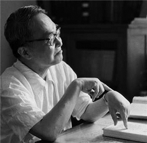 图7：深思沉吟时的钱锺书